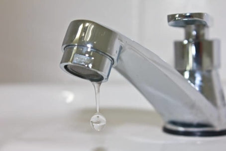 Leaking Shower Head? Smart Plumbers Can Fix That!