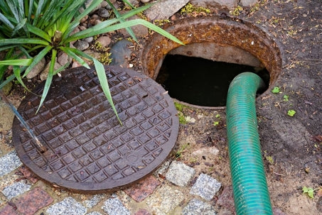 5 Signs That Indicate Your Septic Tank Needs Immediate Service